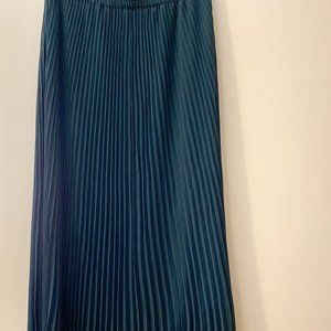 Emerald green pleated maxi skirt